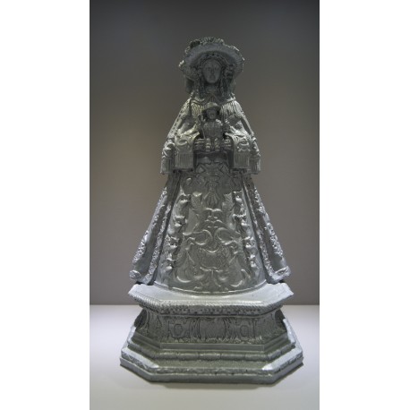 Virgen pastora resina blanco brillante