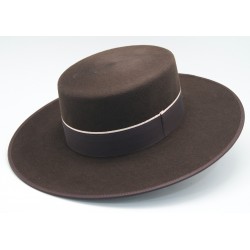 Sombrero de lana color marrón