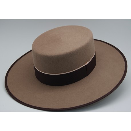 Sombrero de lana color nutria