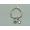 Pulsera de perlas con llamador